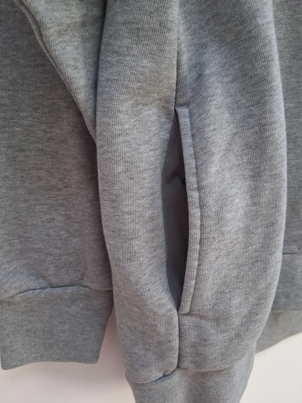 Nike Light Gray Dri-FIT Crewneck Sweatshirt Women's Size M